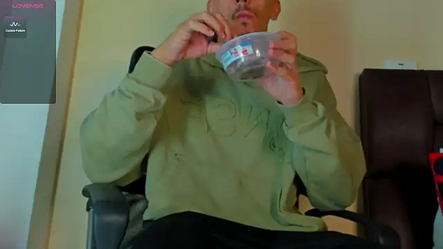 MikeRoss7777 webcam