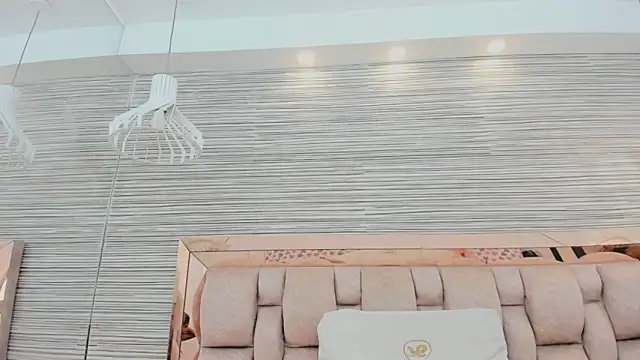 ikia_lopez_ webcam