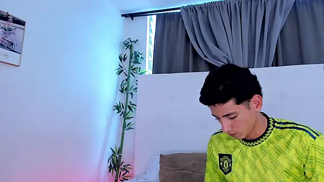 Alejo-and-Thiago webcam