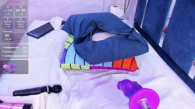 VeronicaRyan live cam on StripChat