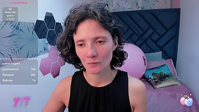 Valery_More__ live cam on StripChat