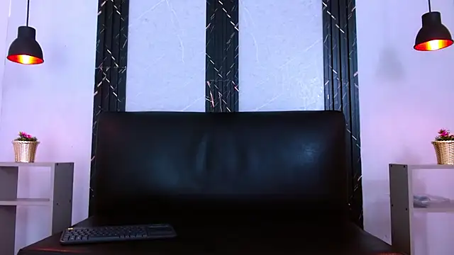 Feiccer_Castquer live cam on StripChat