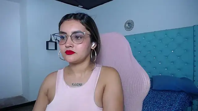 kathe-mills235 live cam on StripChat