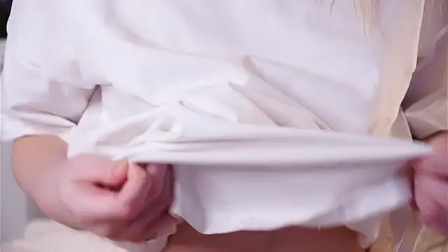 sunnivacovil (F teen) - 💕Squeezing my ass close up💕