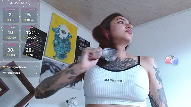 ZoeBakers_ webcam