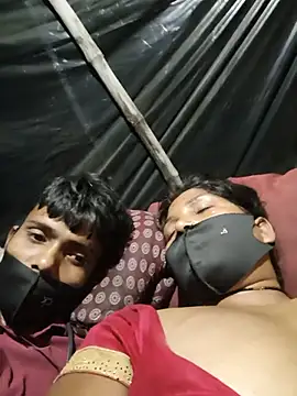 Indiandesicouple155 webcam