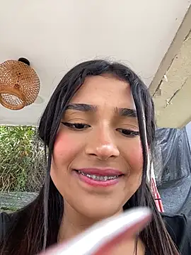 Mariangel_11 live cam on StripChat
