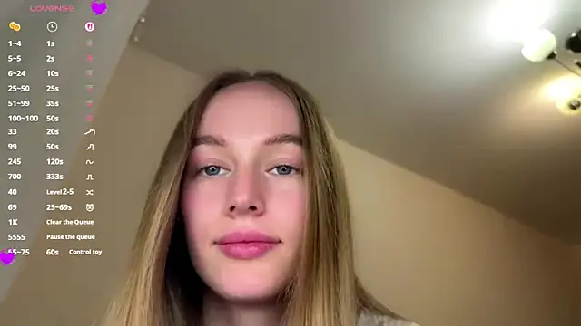 Viktoria_Vibes live cam on StripChat