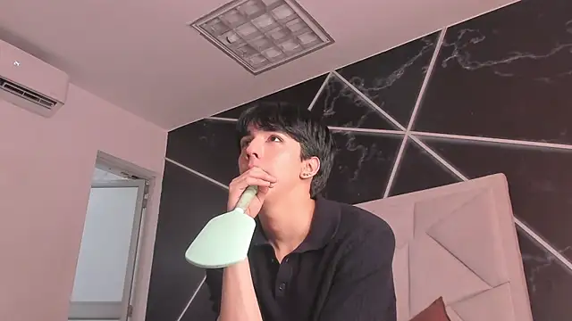 Quma86 - Male webcam sex chat