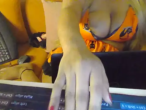 JulieJoe_ webcam
