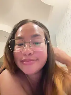 Ponthip webcam