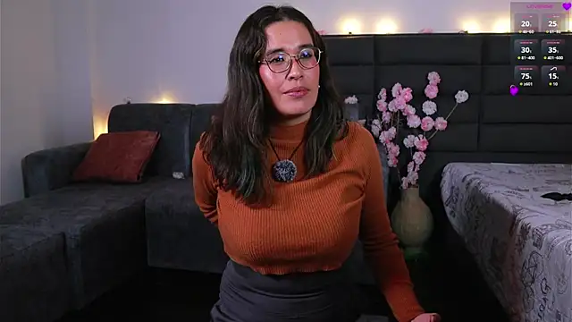 kathieandpovcock1 live cam on StripChat