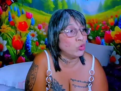 indianroxy live cam on StripChat