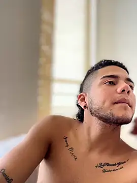 Nathan_mason_ live cam on StripChat