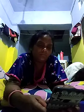 Priyasexcpl live cam on StripChat