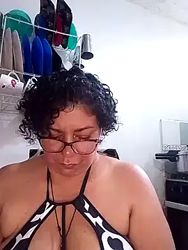 Pupi-Lanegra live cam on StripChat