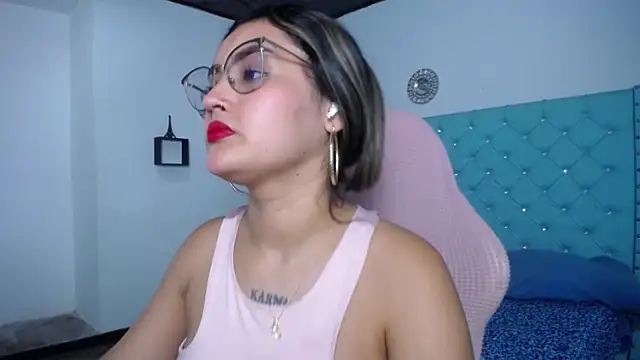 kathe-mills235 live cam on StripChat