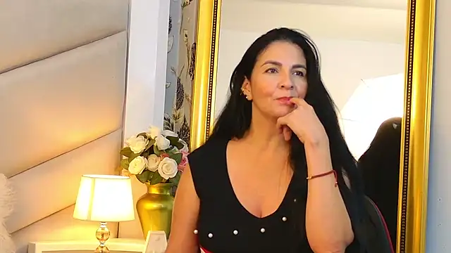 AlizonMoreti live cam on StripChat
