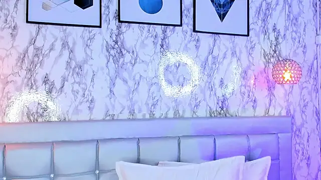 MELODYY_SWEET live cam on StripChat