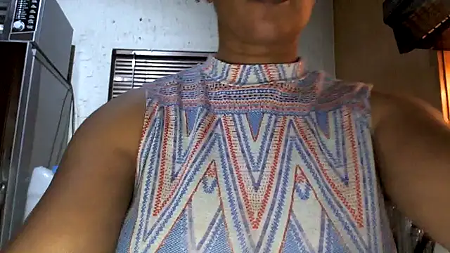 NewBeginnings8 live cam on StripChat