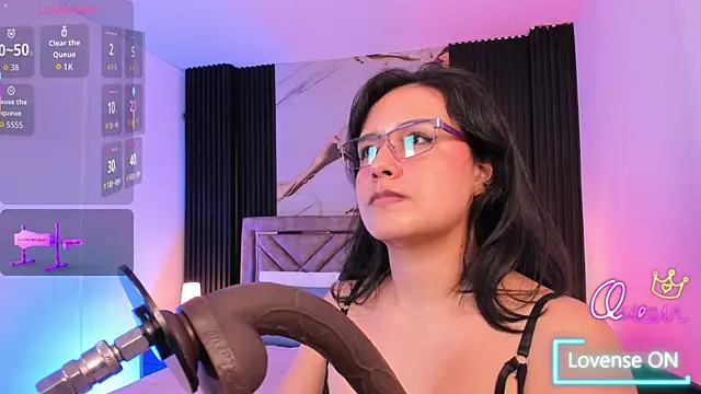 Lalalemoonds live cam on StripChat
