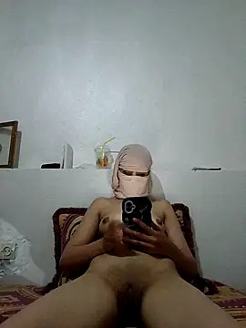 fatiflour99 live cam on StripChat