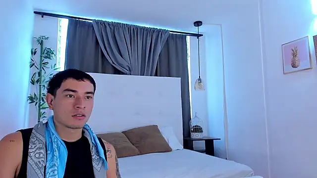 Alejo-and-Thiago webcam