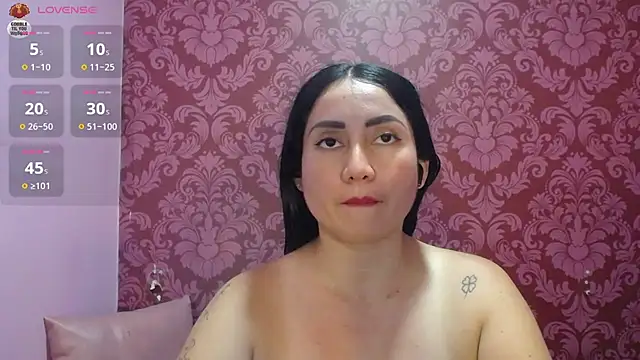 juliana_diaz live cam on StripChat