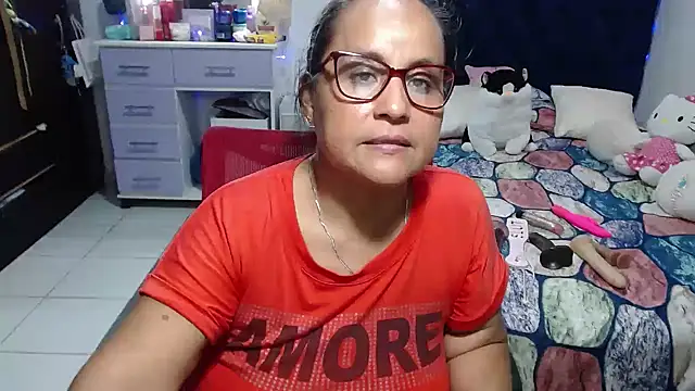 pervert_mommy_ live cam on StripChat
