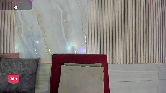 BriannaChelsea live cam on StripChat