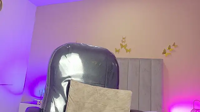 Nascary_Fox webcam