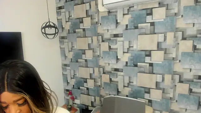 angel_dthroatt live cam on StripChat