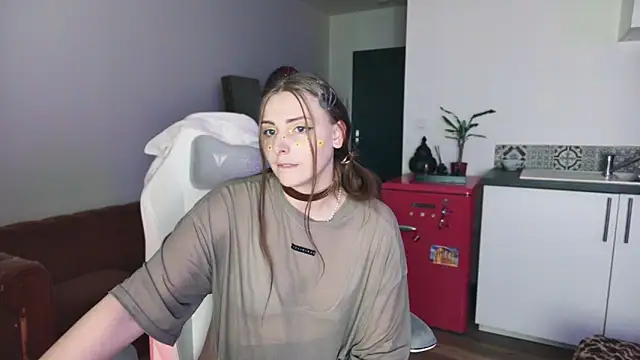 Celeste_Off live cam on StripChat