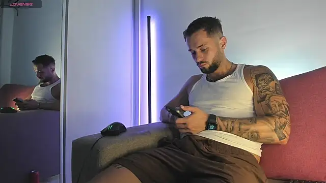 nicholasX1 webcam
