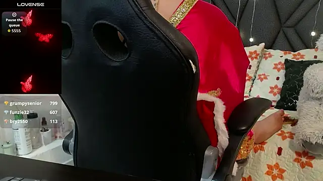 IndraKaur_ live cam on StripChat