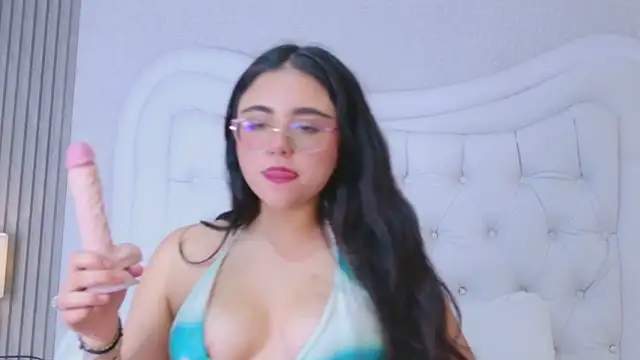 ScarlettPetrova webcam