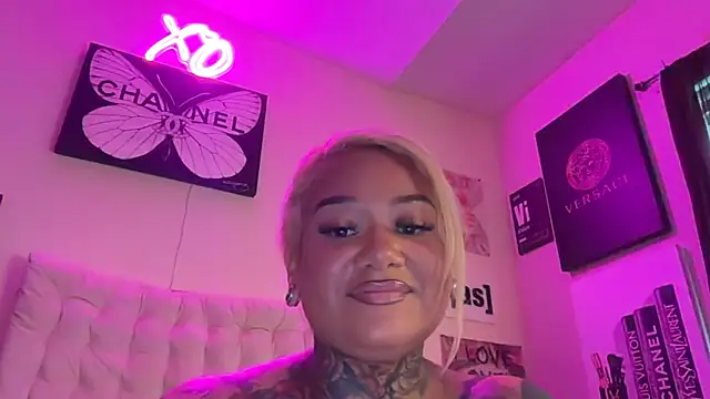 AveryLeeLane live cam on StripChat