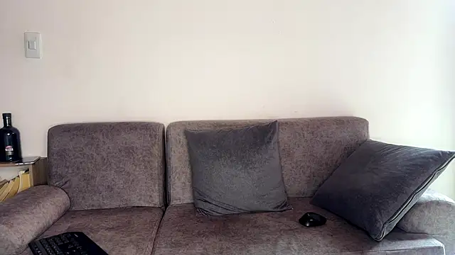 selenaln live cam on StripChat