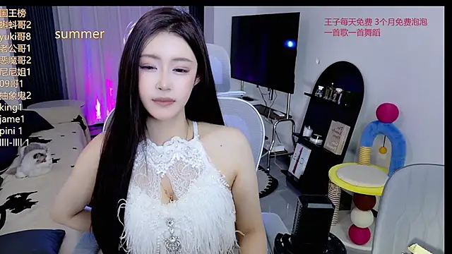 Summerbaby-001 live cam on StripChat