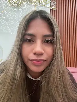 Kimmiebellarie live cam on StripChat