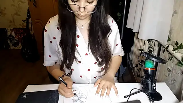 Adilily live cam on StripChat