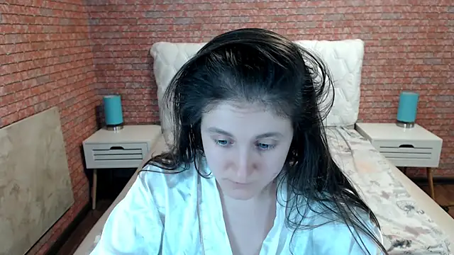 Holliy_Cooper webcam