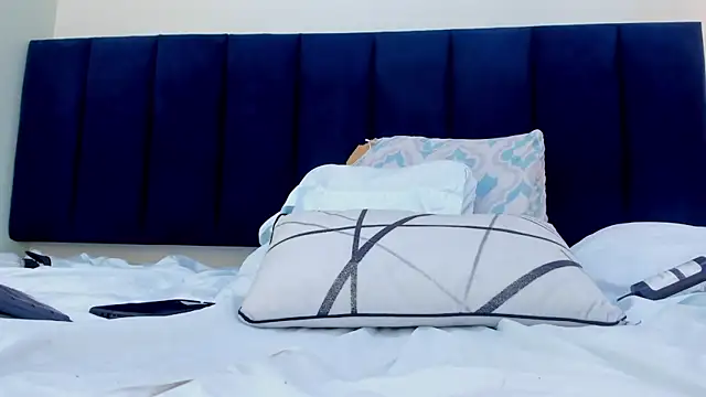 mayaevansmg webcam