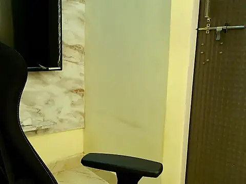 Jenni11Live live cam on StripChat