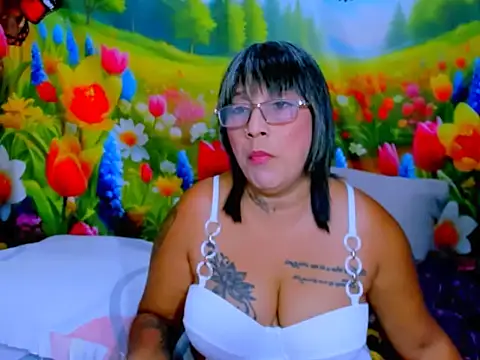 indianroxy live cam on StripChat