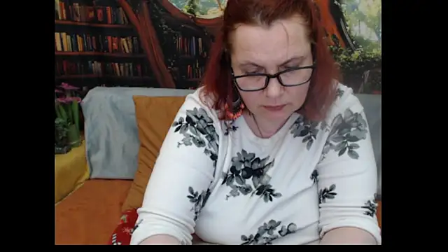 PlayfullMature webcam
