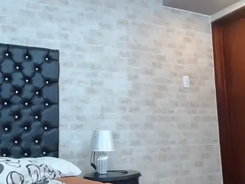 DarkHoneey23 webcam