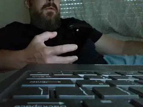 FROL83 live cam on StripChat
