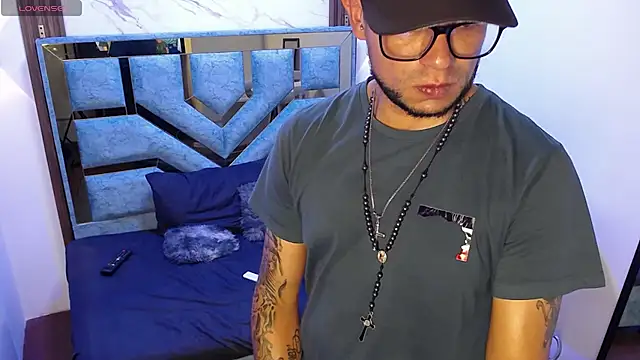 Nickk_21_ live cam on StripChat
