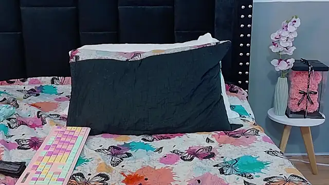 ebonycoworker - EbonyCoWorker's free webcam - UK Sex Cams